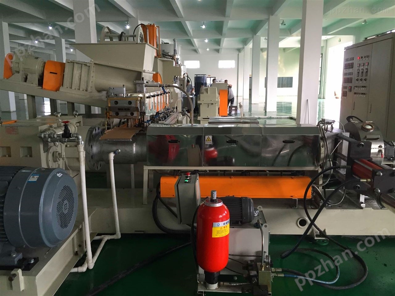 涤纶回收造粒机_化纤回收生产线